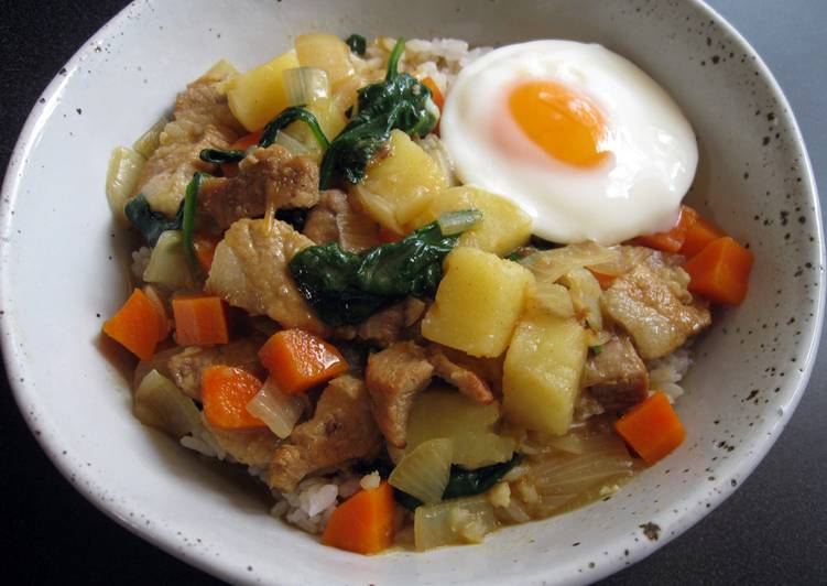 Recipe of Any-night-of-the-week Curry Flavoured Pork Soup on Rice