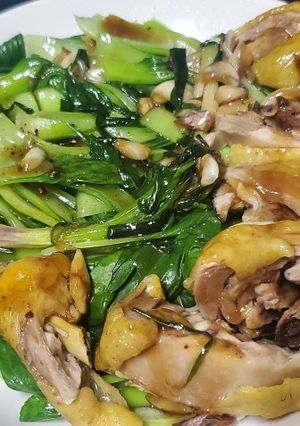Hình của món Cải thìa mix thịt gà.