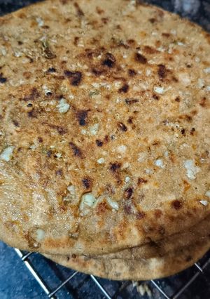 गोभी पराठा (Gobhi paratha recipe in Hindi) रेसिपी मुख्य फोटो
