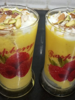 મેંગો લસ્સી-(mango lassi recipe in Gujarati) રેસીપી મુખ્ય ફોટો
