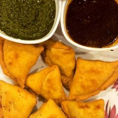 A picture of Samose.