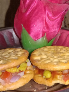 મોનેકો સેન્ડવીચ (Monaco Sandwich Recipe In Gujarati) રેસીપી મુખ્ય ફોટો