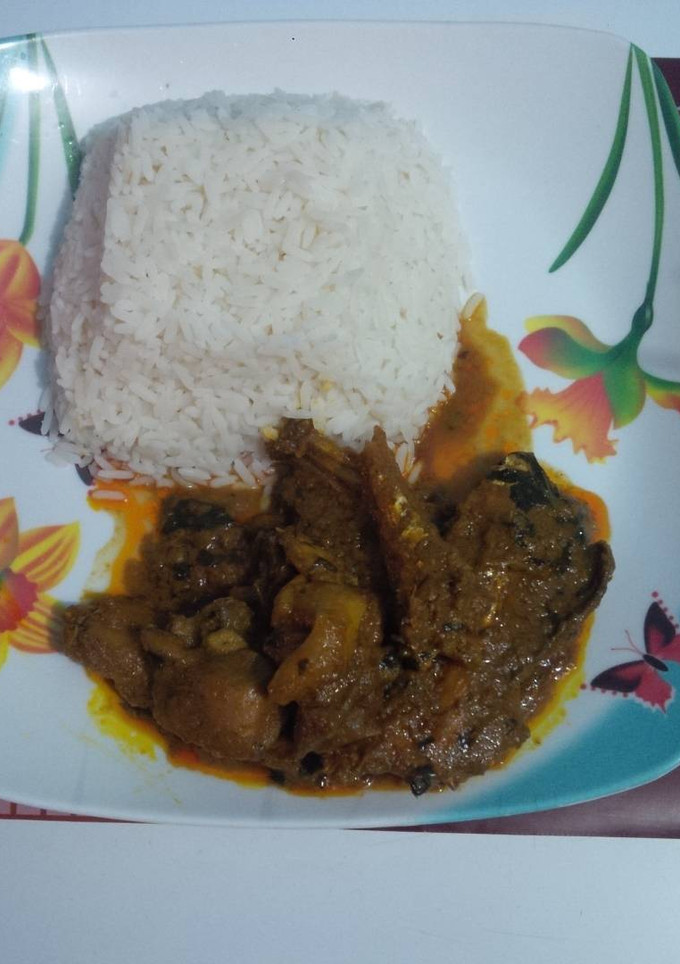 A picture of Rice with native stew.