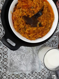 વઘારેલી ખીચડી (Vaghareli Khichdi Recipe In Gujarati) રેસીપી મુખ્ય ફોટો
