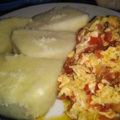 A picture of Boiled yam and scrambled egg.