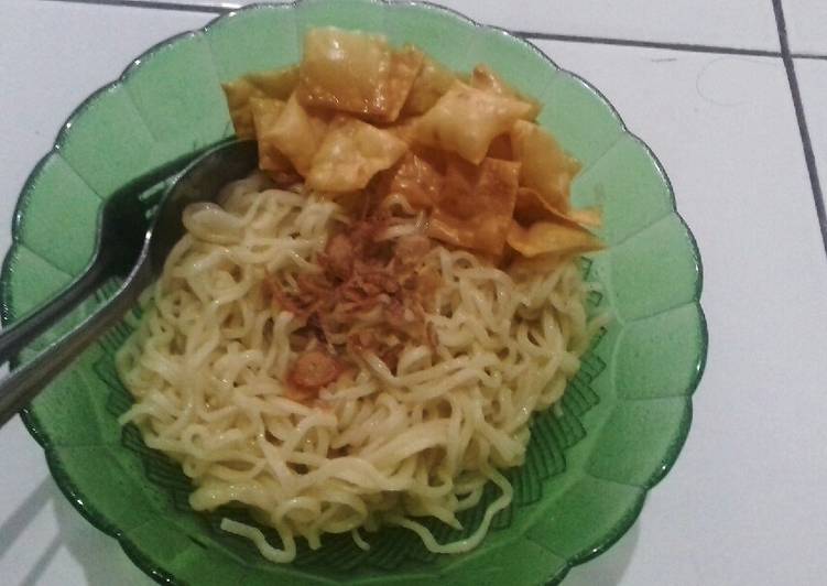 Resep 24. Mie Pangsit Ala Kadarnya yang Sempurna