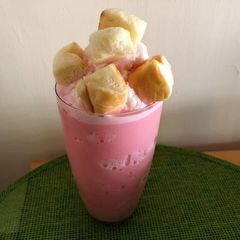 A picture of 🧑🏽‍🍳🧑🏼‍🍳Bangkok Street Dessert• How To Make Thai Pink Milk • Khanom Pung Nom Yen|ThaiChef Food.