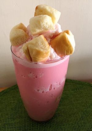 A picture of 🧑🏽‍🍳🧑🏼‍🍳Bangkok Street Dessert• How To Make Thai Pink Milk • Khanom Pung Nom Yen|ThaiChef Food.
