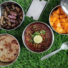A picture of Chana masala.