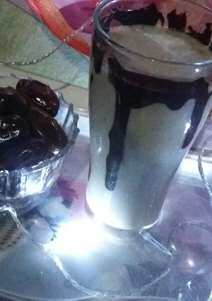 A picture of Date milk shake.
