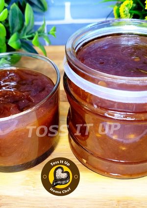 A picture of Homemade Sweet And Sour Chilli Garlic Sauce.