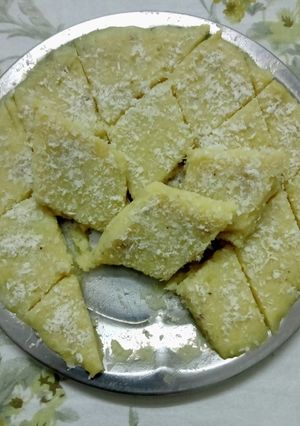 A picture of Phoolgobhi ki barfi.