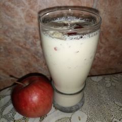 A picture of Apple Milkshake.