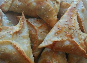 Foto principal de Empanadillas de carne, queso de cabra y mermelada de pimientos