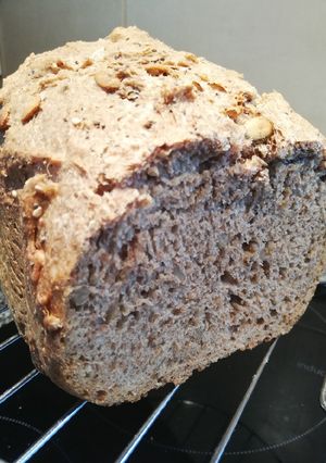 Foto principal de Pan de espelta integral y 6 semillas (panificadora)
