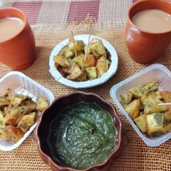 A picture of Aloo Chaat.