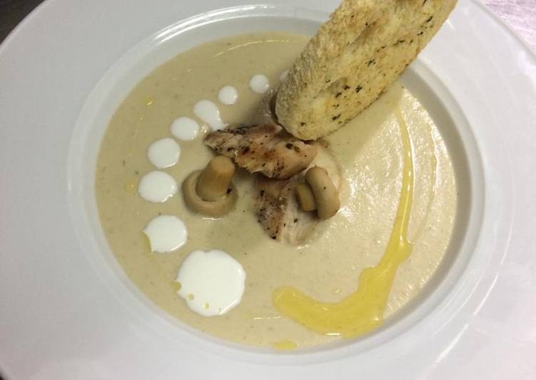 Langkah Mudah untuk Menyiapkan Mushroom cream soup, Lezat Sekali