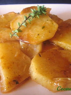 Una foto de Patatas en adobillo