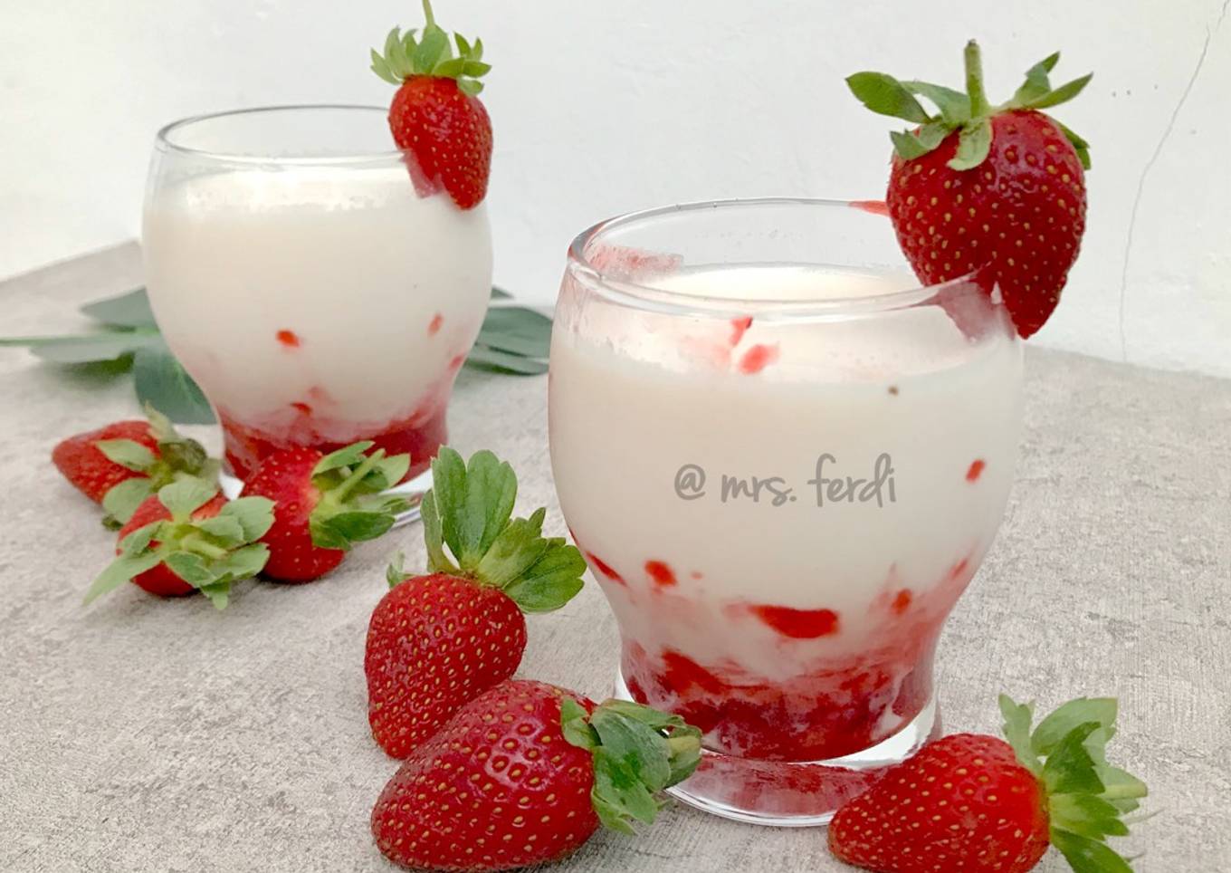 Korean Strawberry Milk