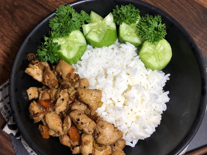 Cara Gampang Menyiapkan Vietnamese Lemongrass Chicken Rice Bowl yang Bikin Ngiler