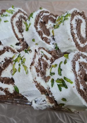 عکسی از دستور رولت کاکائویی مغز دار