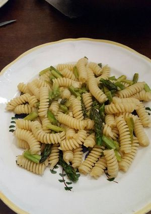 Une photo de Fusillis aux asperges vertes
