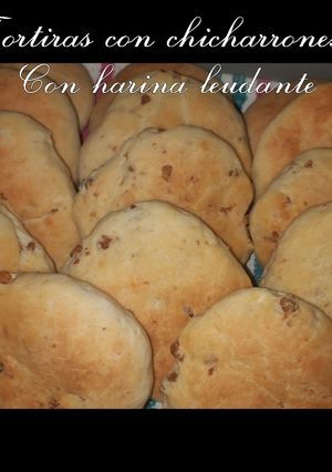 Una foto de Tortitas con chicharrones con Harina Leudante