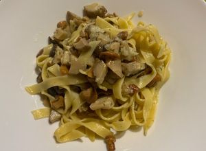 Foto di Tagliatelle ai funghi porcini e finferli
