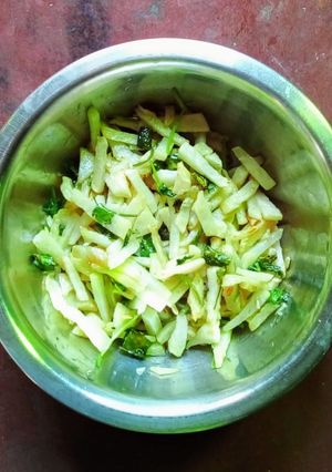 ওলকপি আলু ভাজা(olkopi aloo bhaja recipe in bengali) রেসিপির প্রধান ছবি
