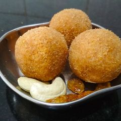 A picture of Shengoli Laddu.