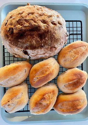 รูปของ Burger Bun มาทำเป็น Baguette สำหรับปังยวนยีสต์Sourdough🍔ผสมยีสต์แห้ง