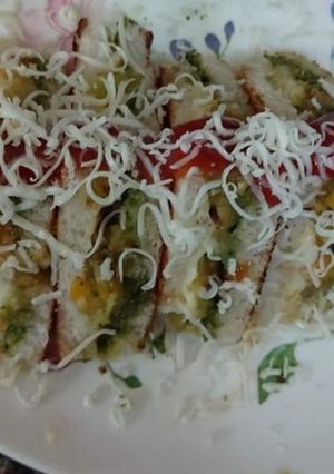 મિક્સ વેજ. ચિજ સેન્ડવિચ (Mix Veg Cheese Sandwich Recipe In Gujarati) રેસીપી મુખ્ય ફોટો