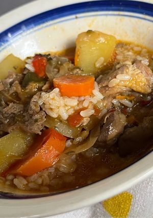 Una foto de Fricasé de pollo del país P.R. Chef Díaz