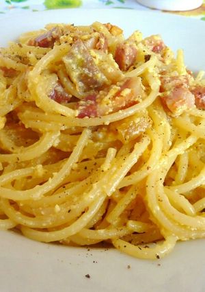 A picture of Pasta alla Carbonara.