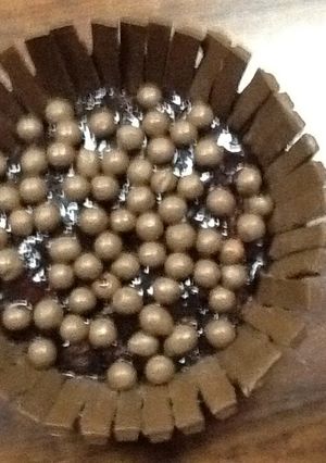 صورة لوصفة كيكة الكيت كات والمالتيزرز