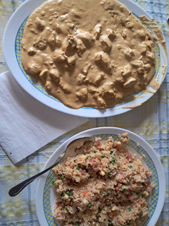 Una foto de Mi receta de pollo al curry con arroz tres delicias