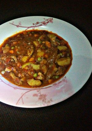 A picture of Vegetable soup.