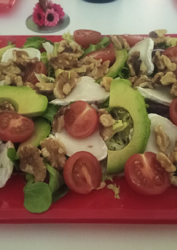 Una foto de Ensalada fácil y rica
