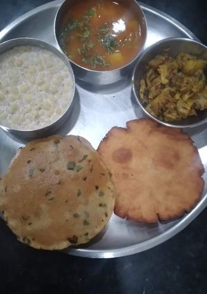 बेडमी रेसिपी मुख्य फोटो