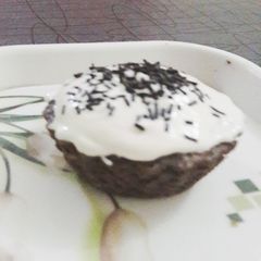 A picture of Oats banana choco muffins.