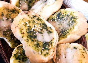 Easy Fast Cooking Pesto Cheese Baguette with Classic Vegetable Soup Savory Delicious Easy Fast Cooking Pesto Cheese Baguette with Classic Vegetable Soup Savory Delicious