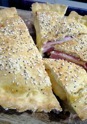 Una foto de Pastel de jamón y queso sin gluten 🧀🍖