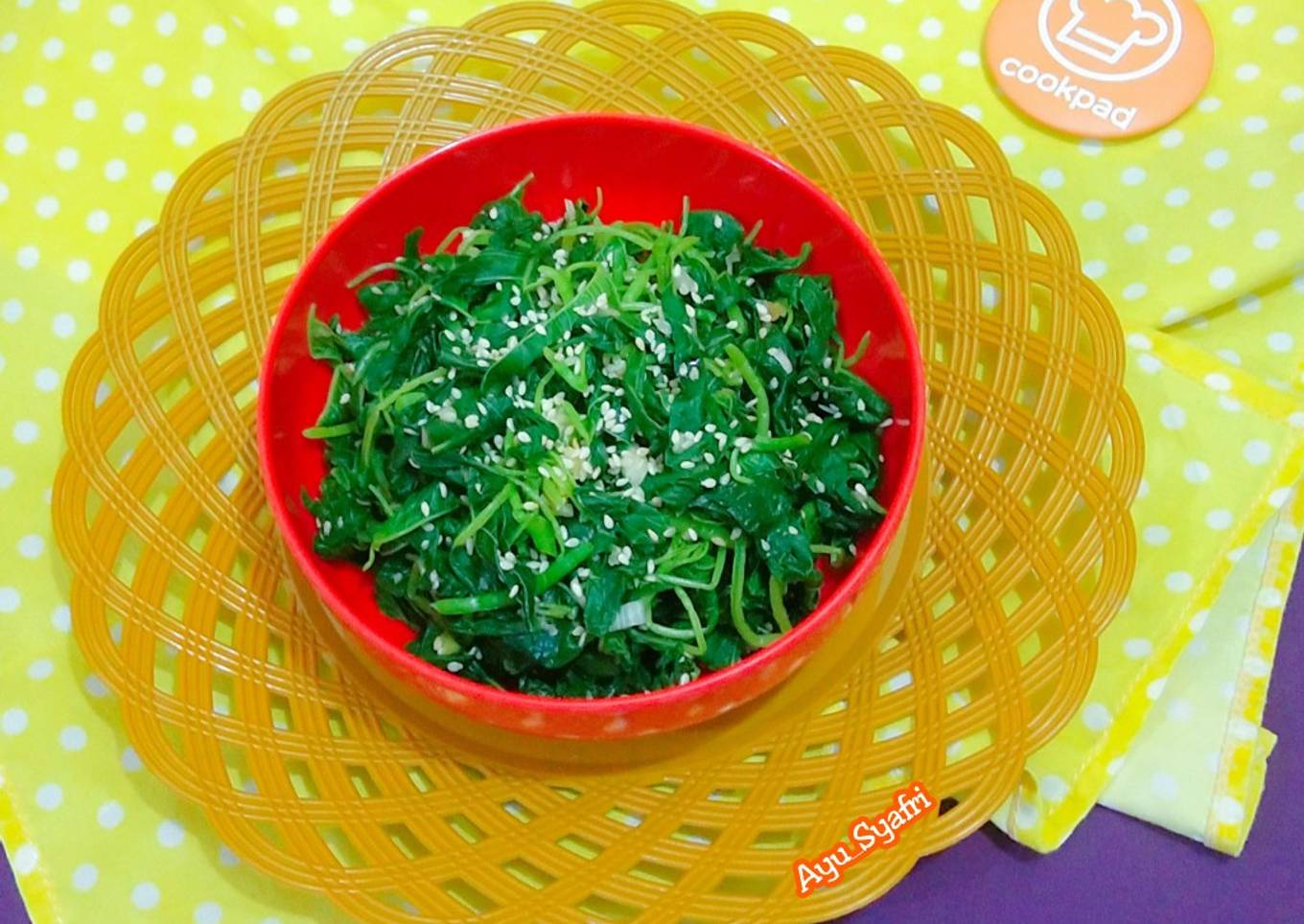 Sigeumchi Namul (Korean Spinach Side Dish)
