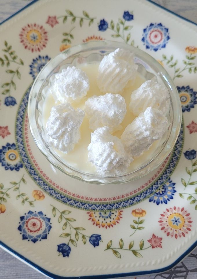 Una foto de Crema de limón con merengue Italiano En Thermomix