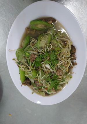 Hình của món Mề gà xào mướp giá.