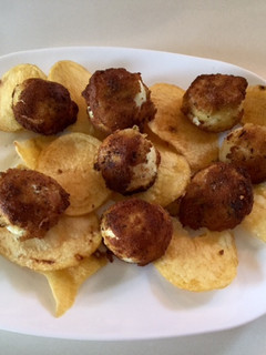 Una foto de Huevos con bechamel fritos