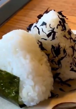 A picture of Onigiri Rice Balls.