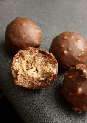 Une photo de Boules de chocolat à la noisette
