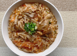 番茄舞菇雞燉飯 的食譜成品照片