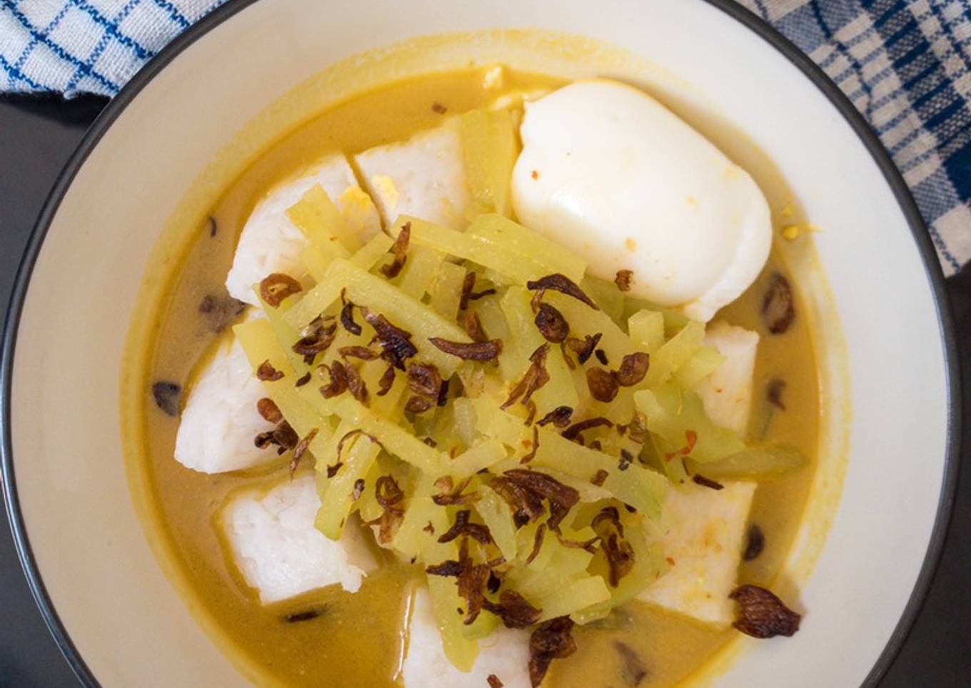 Lontong sayur Betawi